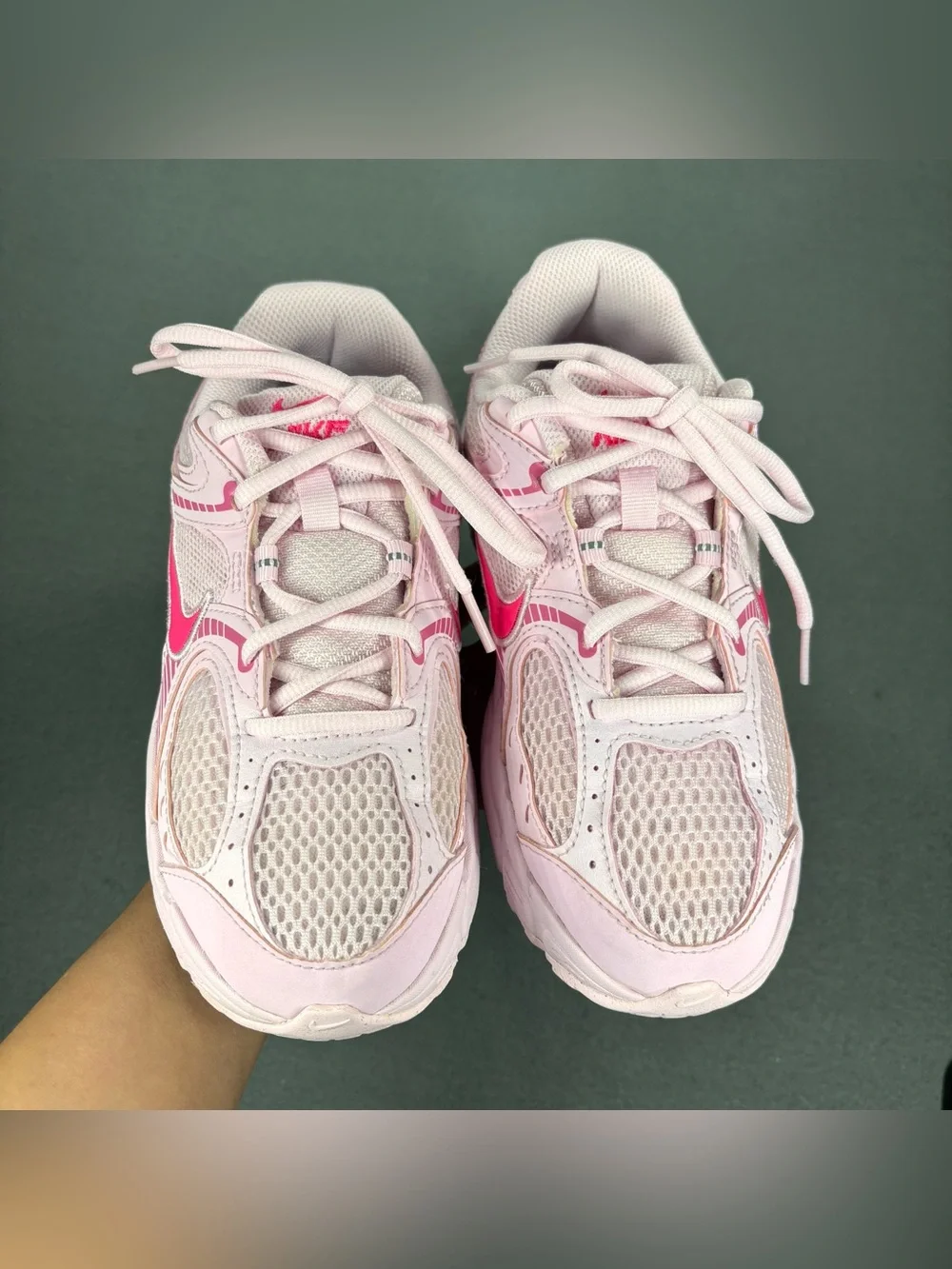 Nike Big Kids V5 RNR, Pink Foam/Hyper Casual Sneakers Size 4.5Y